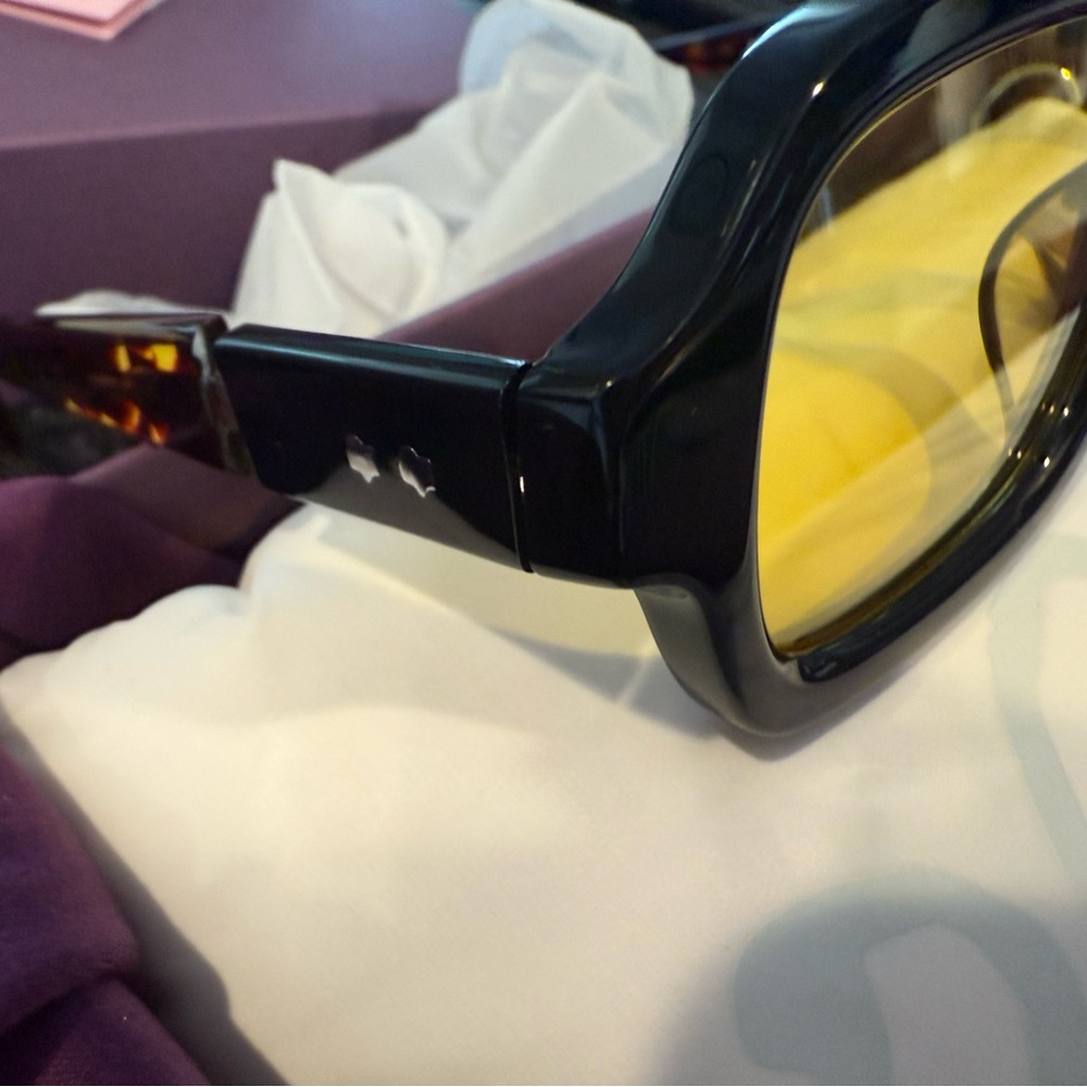 Bonnie and Clyde Black and Yellow Rectangular Sunglasses - Picture 7 of 7